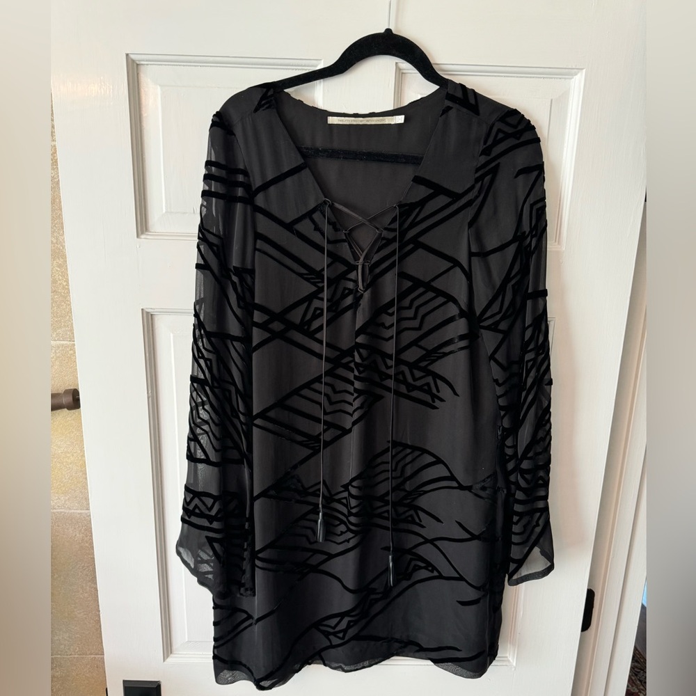 Twelfth Street by Cynthia Vincent Black silk size L top
